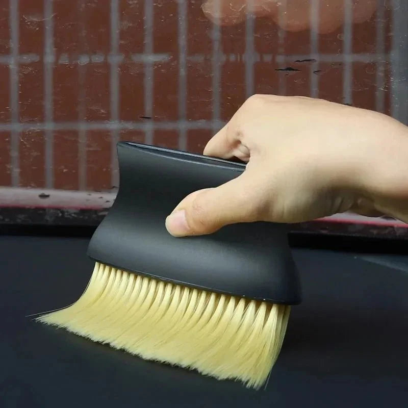 DustAway™ – Weiche Universal-Autobürste für Staub & Lüftungsschlitze