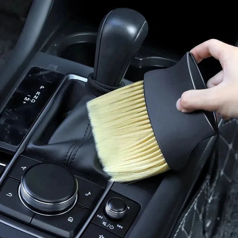 DustAway™ – Weiche Universal-Autobürste für Staub & Lüftungsschlitze