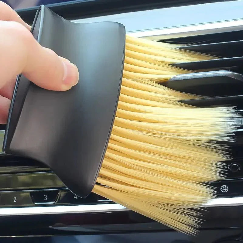 DustAway™ – Weiche Universal-Autobürste für Staub & Lüftungsschlitze